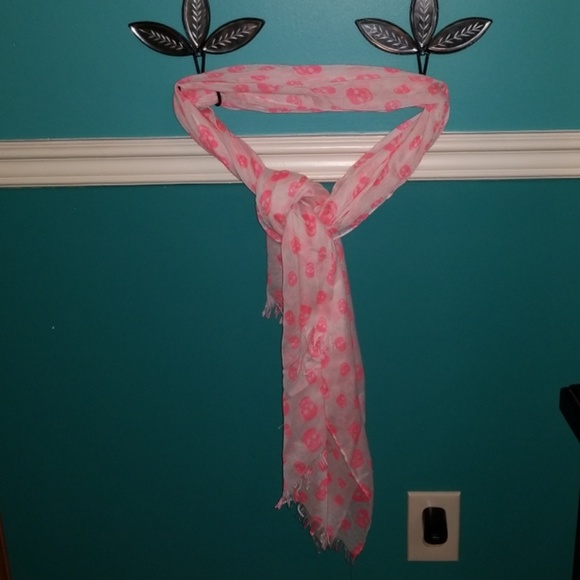 Accessories - White and pink skull scarf Accessories - White and pink skull scarf